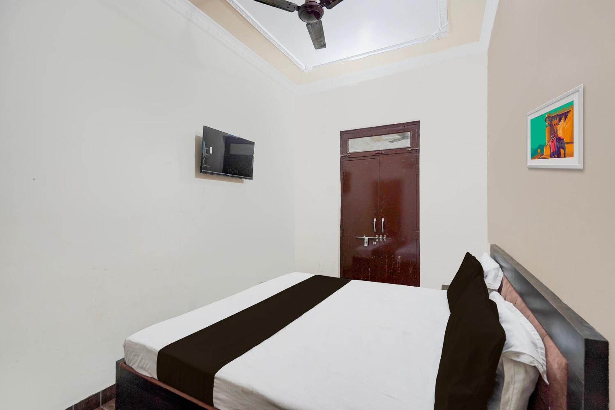 מיראט Oyo Hotel Maharaja Palace מראה חיצוני תמונה